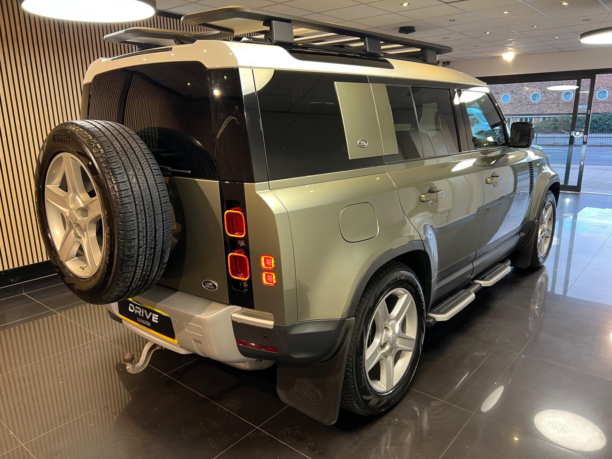 Land Rover Defender 110